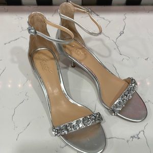 Badgley Mischka Jewel Collection, size 9